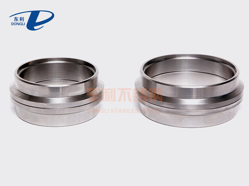 Pipe fitting in stainless steel